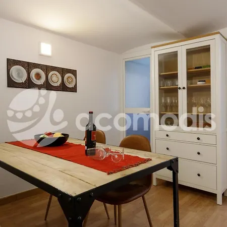 Great And 1 Bedroom Close To Camp Nou Барселона